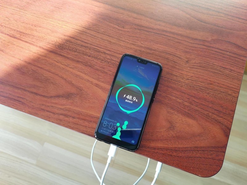 坐立不安的你需要一个乐歌E5电动升降桌，你的健康生活从此开启