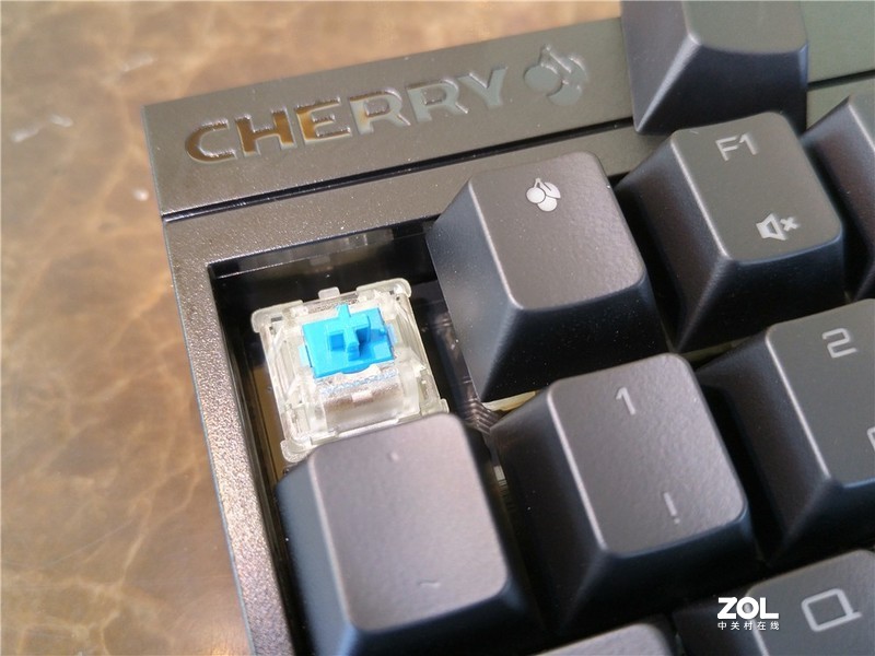 纯正血统 低调奢华——Cherry MX BOARD 2.0S RGB体验