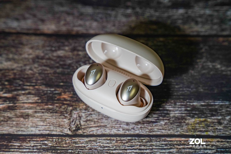 耳机中的细节万（kuáng）魔 —— 1MORE ColorBuds 时尚豆真无线蓝牙耳机评测