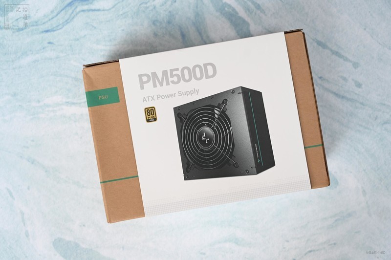 时尚好用的机箱，散热效果也不错，安钛克DF700 Flux上手