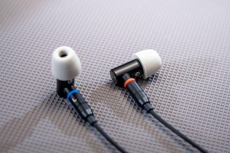竹林鸟百灵耳机评测：微动圈可换线，性价比高更耐用