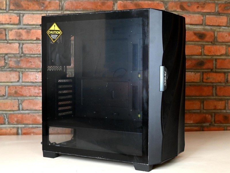 时尚好用的机箱，散热效果也不错，安钛克DF700 Flux上手