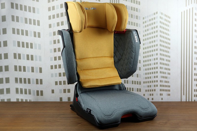 收放自如 安全守护——惠尔顿 茧之旅2儿童折叠安全座椅体验