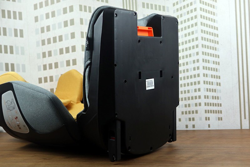 收放自如 安全守护——惠尔顿 茧之旅2儿童折叠安全座椅体验