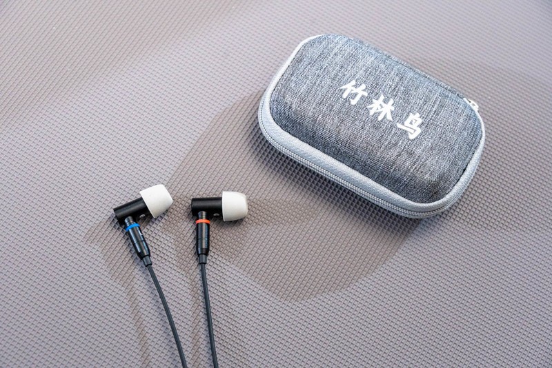 竹林鸟百灵耳机评测：微动圈可换线，性价比高更耐用