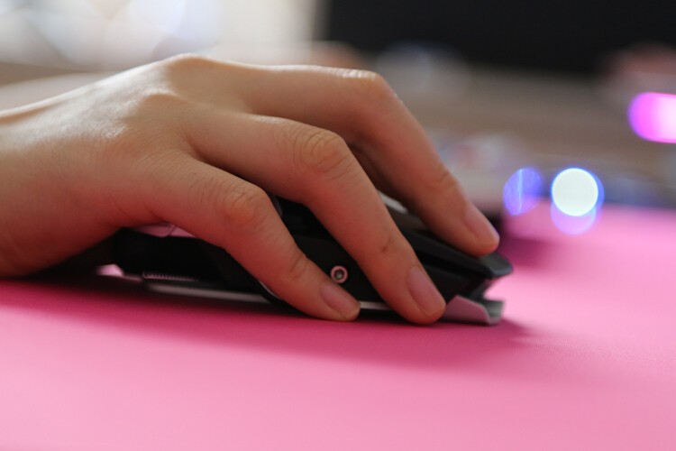 无线战甲：美加狮RAT DWS无线双模游戏鼠标开箱 R.A.T DWS无线鼠标