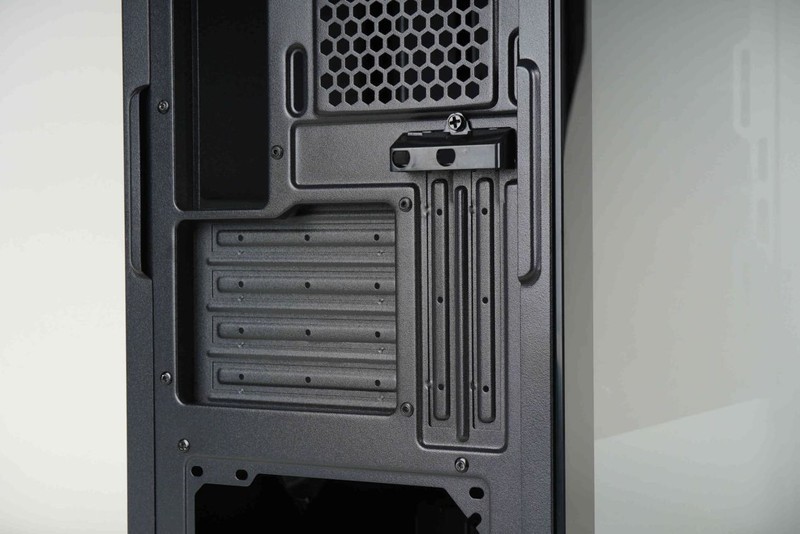 空间、散热最强小机箱，金河田魔术师SUPER