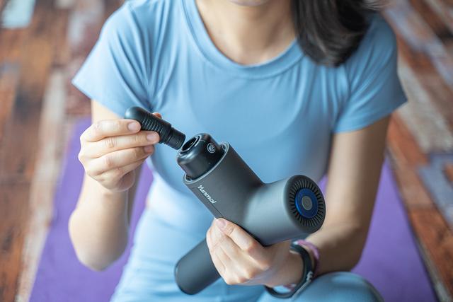 不止是健身党左膀右臂，YUNMAI按摩筋膜枪体验