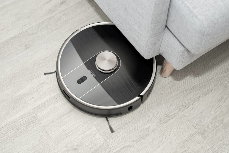 彻底解放双手，由利吸扫拖三合一扫地机上手体验