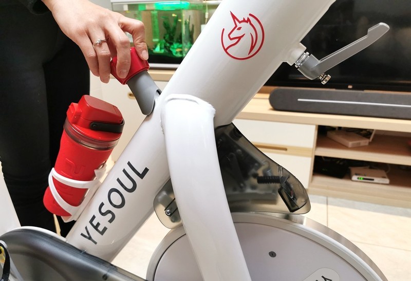 国产品牌推出室内健身器材，磁控阻力实景骑行，占地0.5平方米