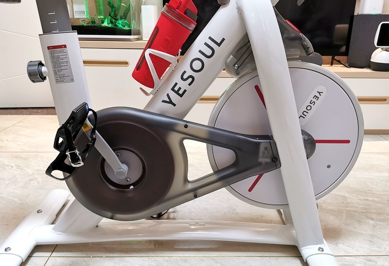 国产品牌推出室内健身器材，磁控阻力实景骑行，占地0.5平方米