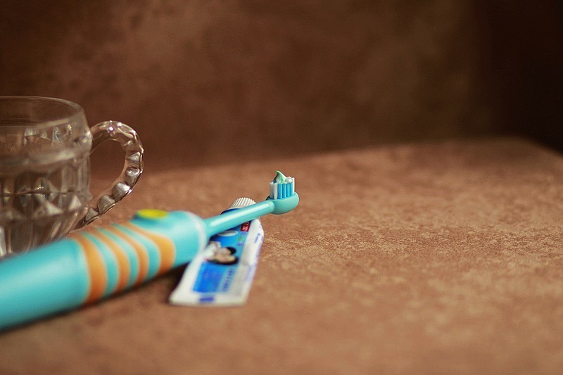 给孩子的礼物 毛毛虫 洗刷刷 大拿儿童牙刷S1