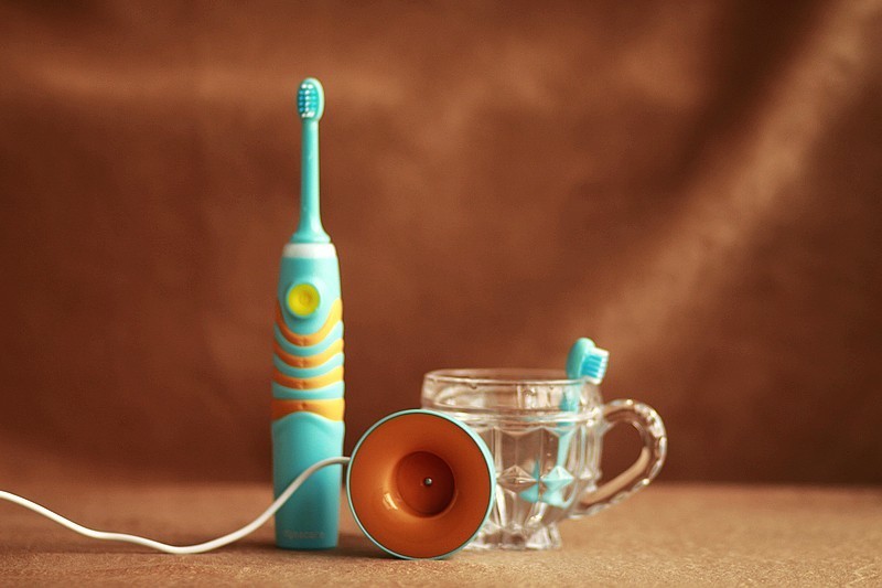 给孩子的礼物 毛毛虫 洗刷刷 大拿儿童牙刷S1