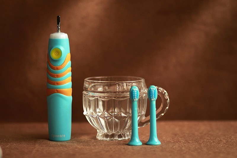 给孩子的礼物 毛毛虫 洗刷刷 大拿儿童牙刷S1