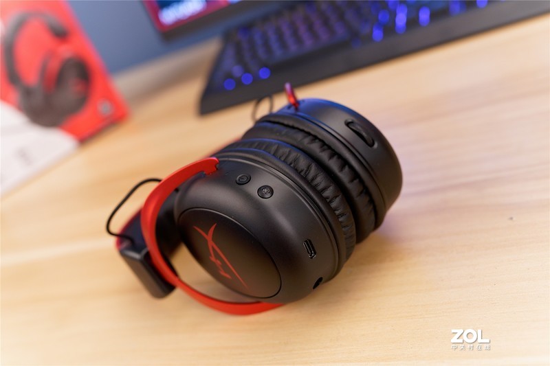 武能吃鸡辨脚步，文能降噪听音乐--HyperX Cloud II Wireless