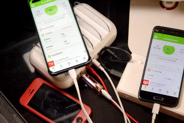 ORICO桌面充电器实测：支持5台手机充电，支持PD20W最大功率50W