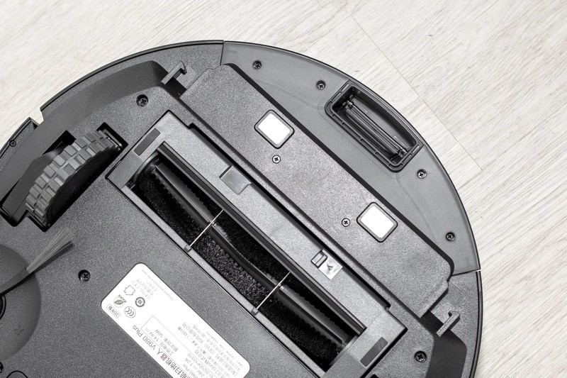 彻底解放双手，由利吸扫拖三合一扫地机上手体验