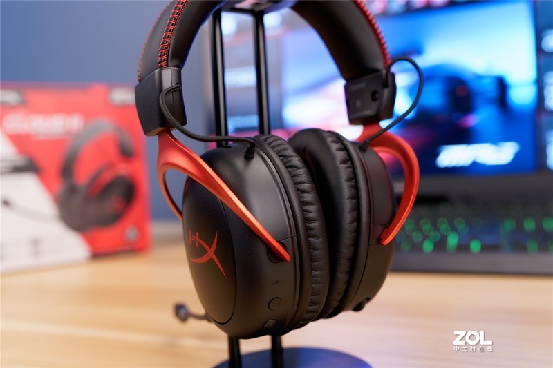 武能吃鸡辨脚步，文能降噪听音乐--HyperX Cloud II Wireless