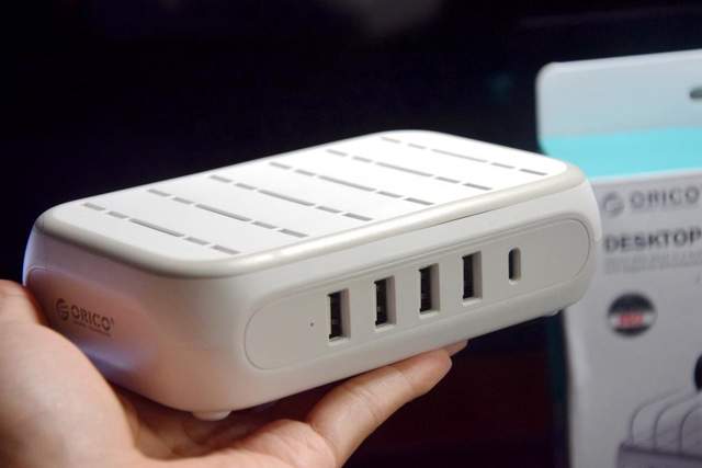 ORICO桌面充电器实测：支持5台手机充电，支持PD20W最大功率50W