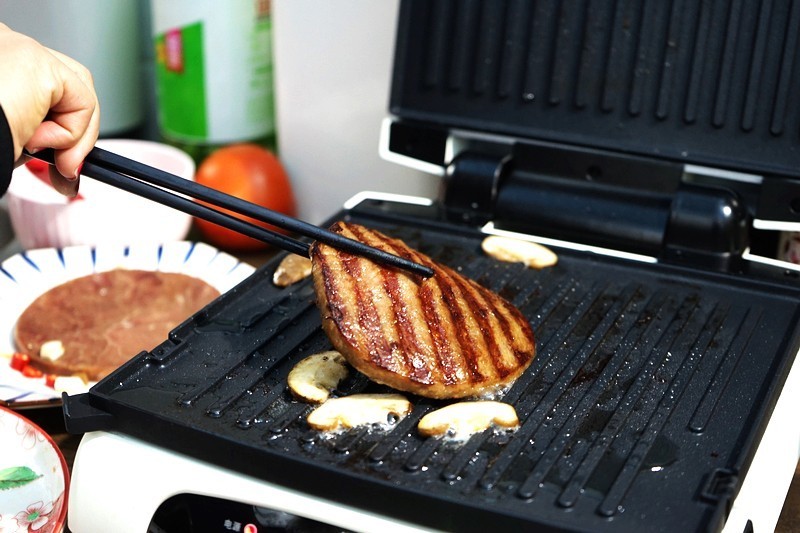 无言多功能牛排机 满足一家人的味蕾