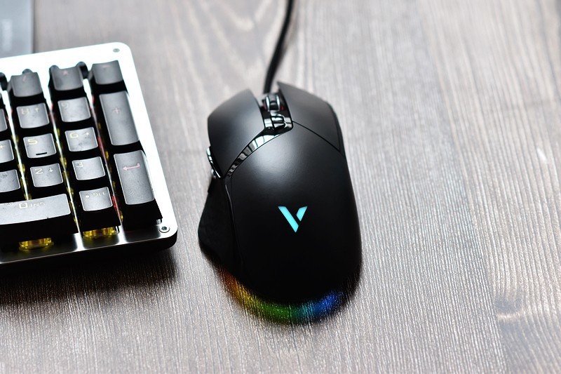 电竞利器助力战场旗开得胜 雷柏VT30幻彩RGB游戏鼠标