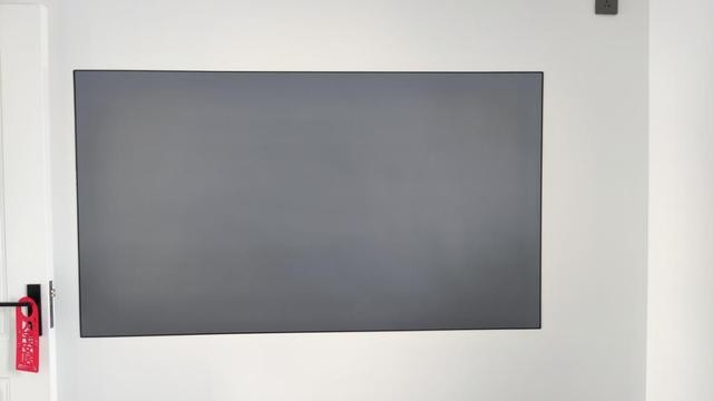 打造家庭影音房，有了菲斯特光学屏，还必大费周章挑选幕布