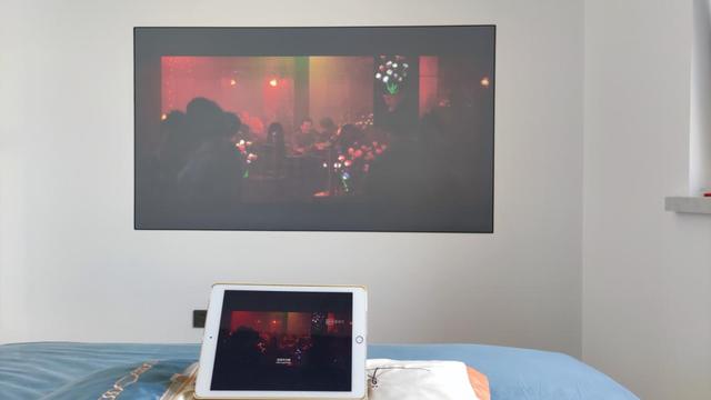 打造家庭影音房，有了菲斯特光学屏，还必大费周章挑选幕布