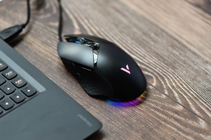 电竞利器助力战场旗开得胜 雷柏VT30幻彩RGB游戏鼠标