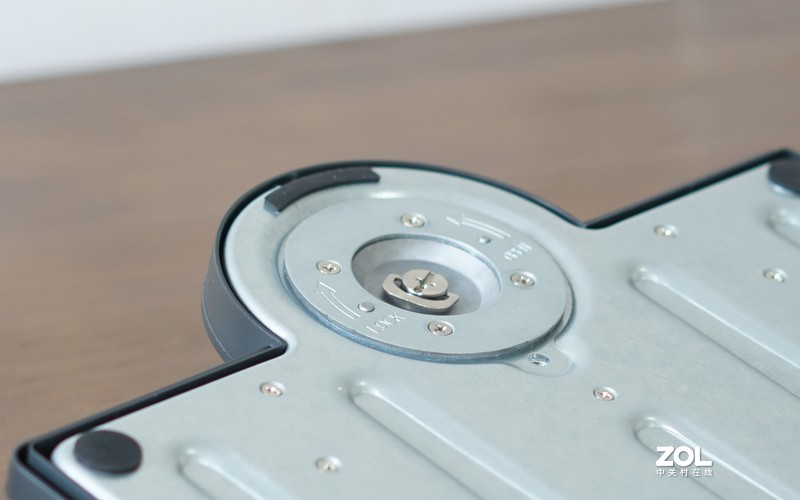 设计师的专属桌面显示器，C位出彩！明基PD2705Q专业显示器测评！