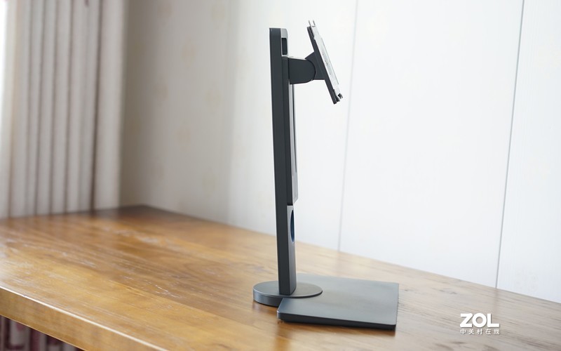 设计师的专属桌面显示器，C位出彩！明基PD2705Q专业显示器测评！