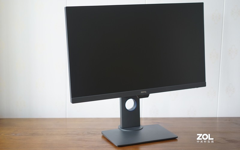 设计师的专属桌面显示器，C位出彩！明基PD2705Q专业显示器测评！