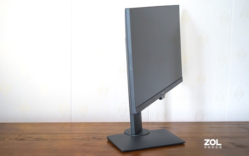 设计师的专属桌面显示器，C位出彩！明基PD2705Q专业显示器测评！