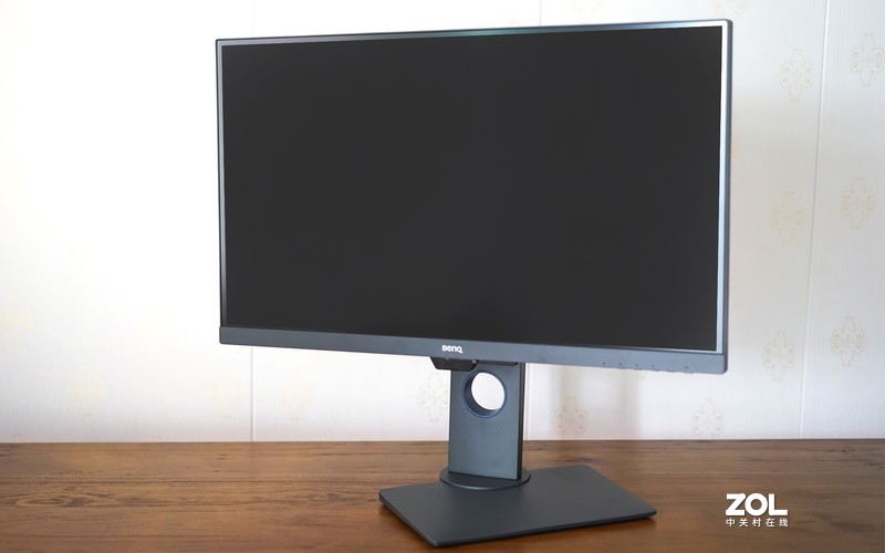 设计师的专属桌面显示器，C位出彩！明基PD2705Q专业显示器测评！