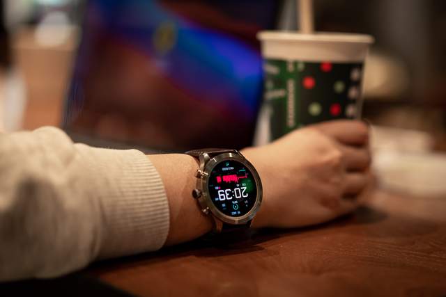 90项运动监测助你告别肥宅——Zepp Z智能手表体验