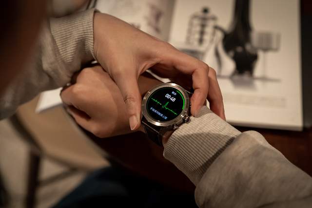 90项运动监测助你告别肥宅——Zepp Z智能手表体验