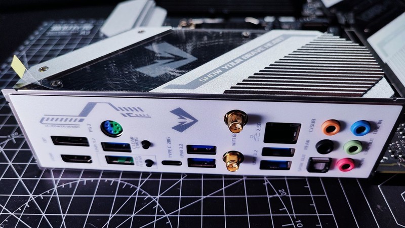 铭瑄icraft Z590 WIFI主板体验分享，适合你的永无止“竞”