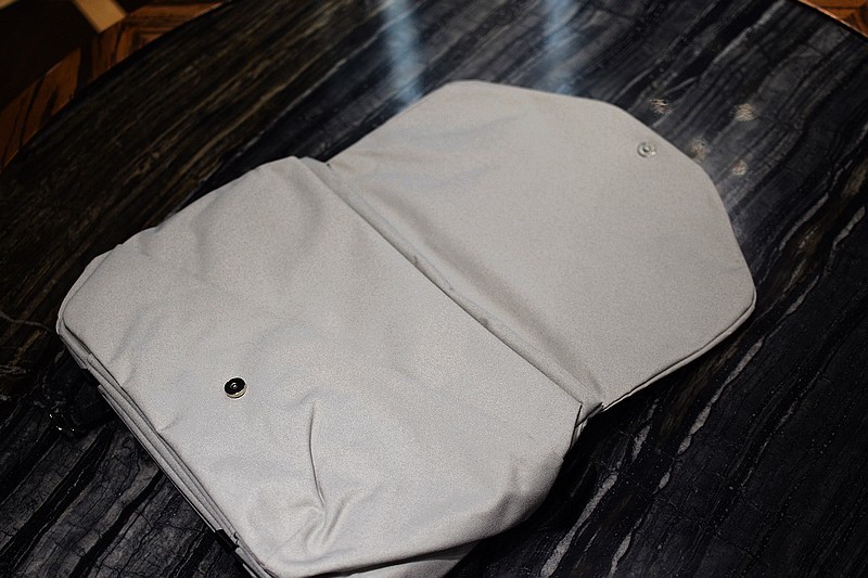 简约有型 阿波罗系列光影行星斜挎包