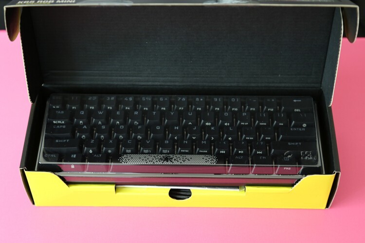 海盗船也Mini：K65 RGB mini 60% 61键机械键盘开箱体验