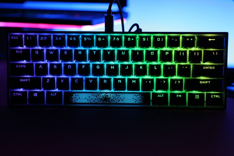 海盗船也Mini：K65 RGB mini 60% 61键机械键盘开箱体验