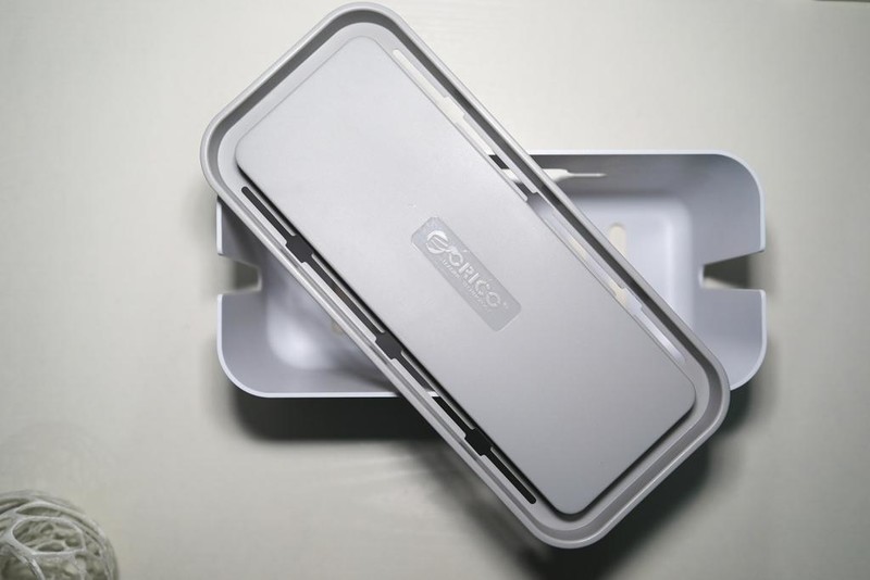 精致生活从告别杂乱开始，奥睿科排插收纳盒，桌面整洁一盒搞定