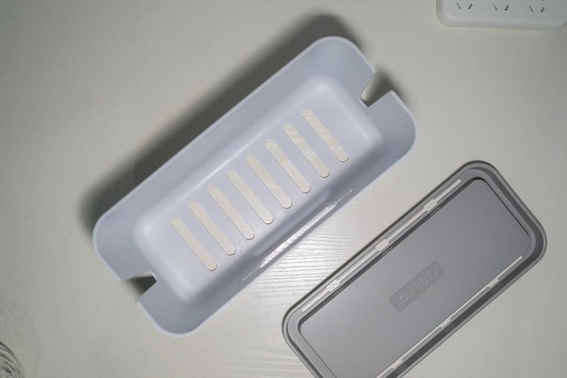 精致生活从告别杂乱开始，奥睿科排插收纳盒，桌面整洁一盒搞定