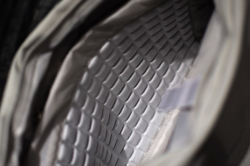 简约有型 阿波罗系列光影行星斜挎包