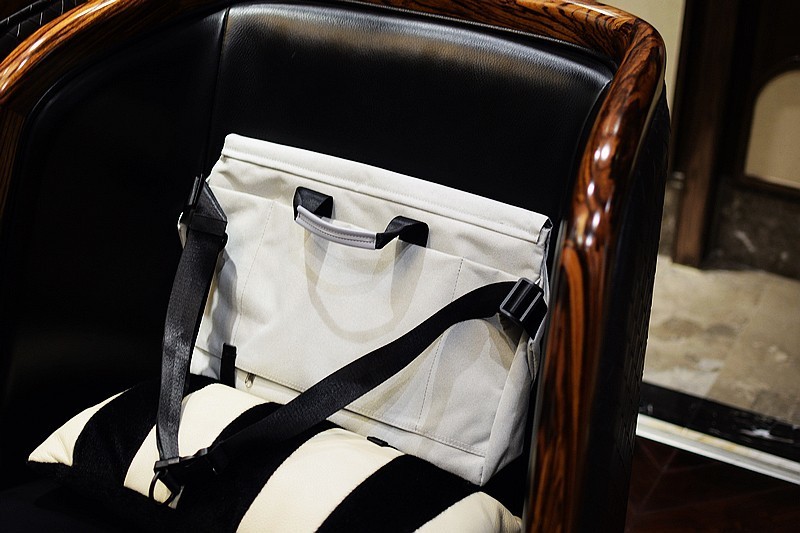 简约有型 阿波罗系列光影行星斜挎包