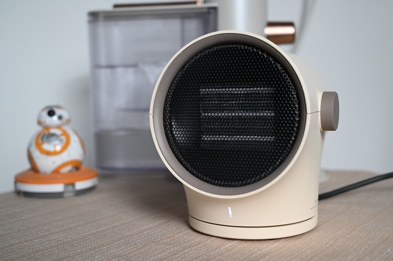 轻轻一扭，迎来温暖柔风，告别手脚冰凉，卡蛙桌面暖风机上手