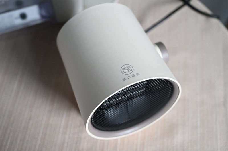 轻轻一扭，迎来温暖柔风，告别手脚冰凉，卡蛙桌面暖风机上手