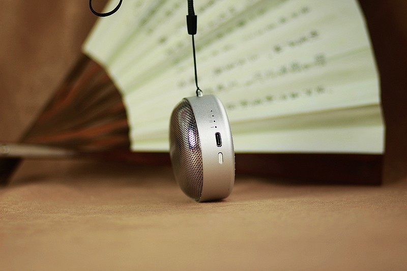 可随身携带的 XTAR AF1臭氧发生消毒器