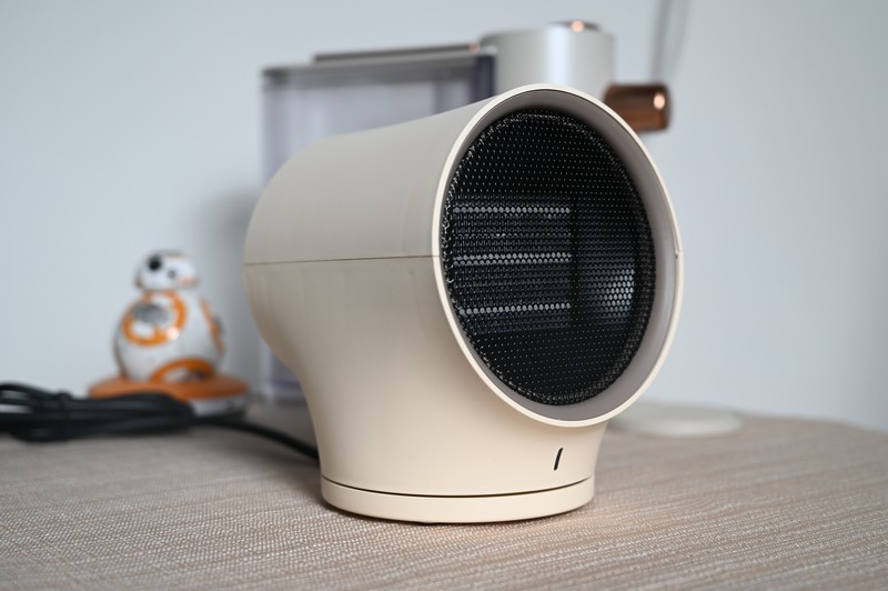 轻轻一扭，迎来温暖柔风，告别手脚冰凉，卡蛙桌面暖风机上手