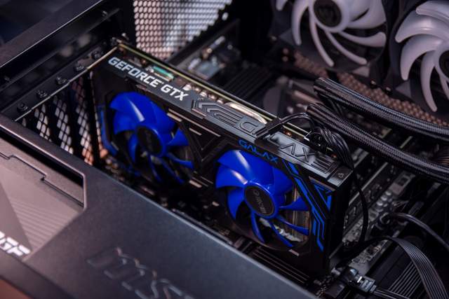 微星宙斯盾AEGIS Z5准系统评测，标配6核心12线程5600X处理器