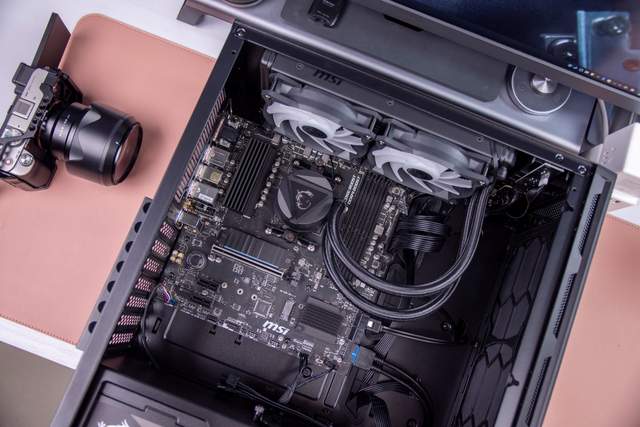 微星宙斯盾AEGIS Z5准系统评测，标配6核心12线程5600X处理器