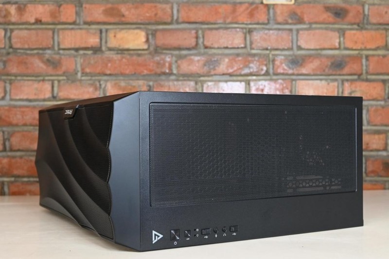 风道设计独特，外观简约时尚，安钛克DF 700 Flux机箱体验